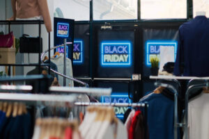 Black friday para o varejo e comércio: como aproveitar ações no PDV para vender mais