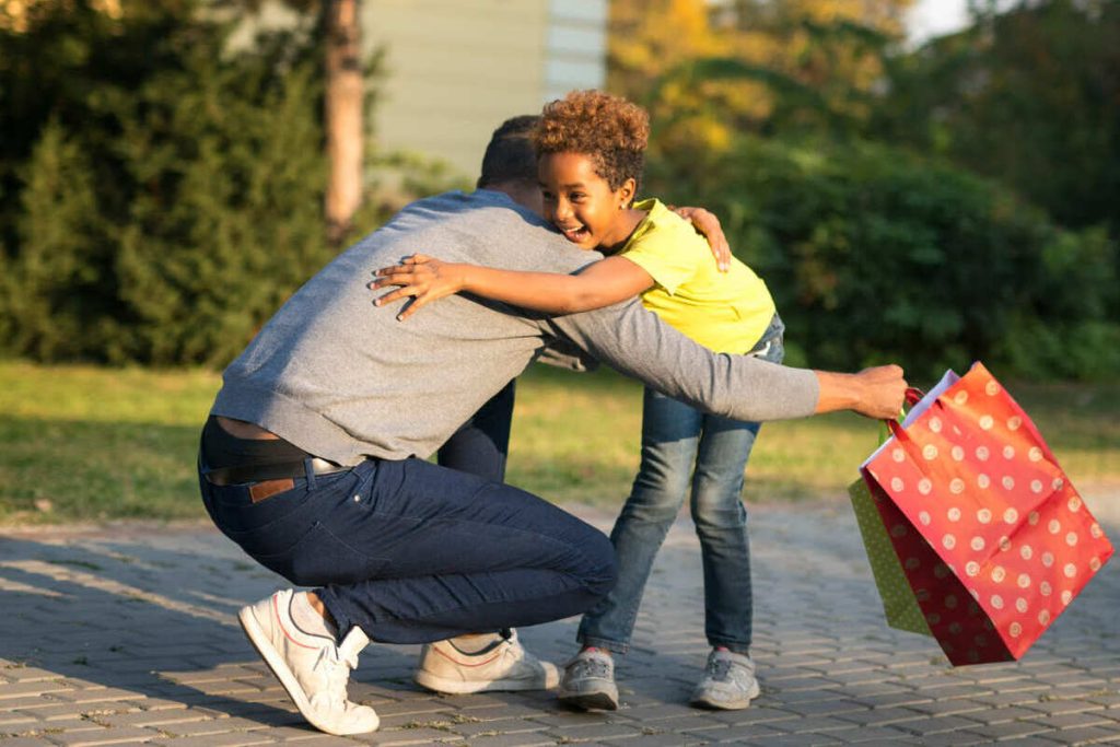 Cartazes de Dia dos Pais: o checklist de julho para o seu mercado vender mais