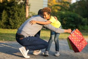 Cartazes de Dia dos Pais: o checklist de julho para o seu mercado vender mais
